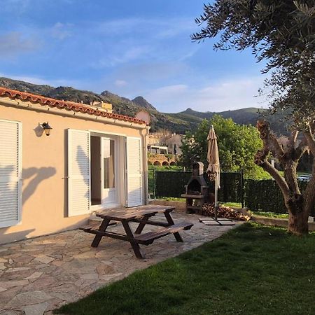 Gite A L'Ombre Du Clocher Calenzana Exterior photo